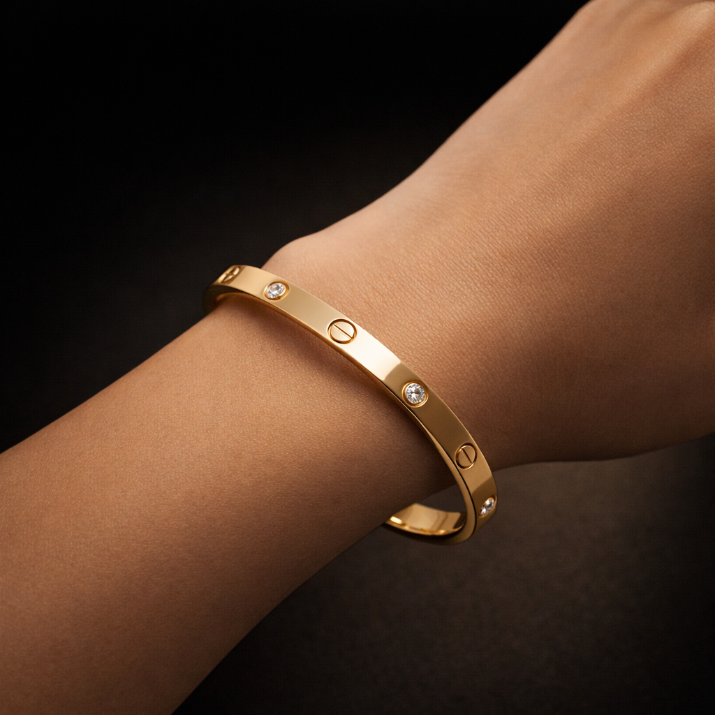 LuxeLock Anti-Tarnish Openable Bracelet